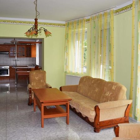 Pilikan Apartments לנטי מראה חיצוני תמונה